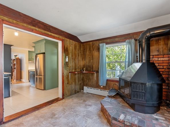 366 Grove St, Melrose MA 02176