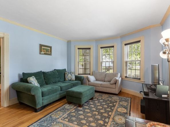 366 Grove St, Melrose MA 02176