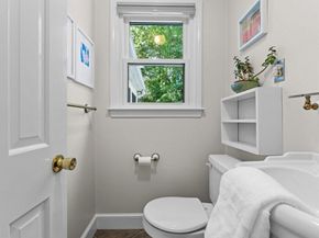 9 Pleasantview Ter, Framingham MA 01701