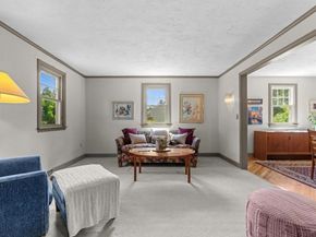 9 Pleasantview Ter, Framingham MA 01701