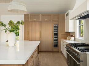 9 Little Nahant Rd, Nahant MA 01908