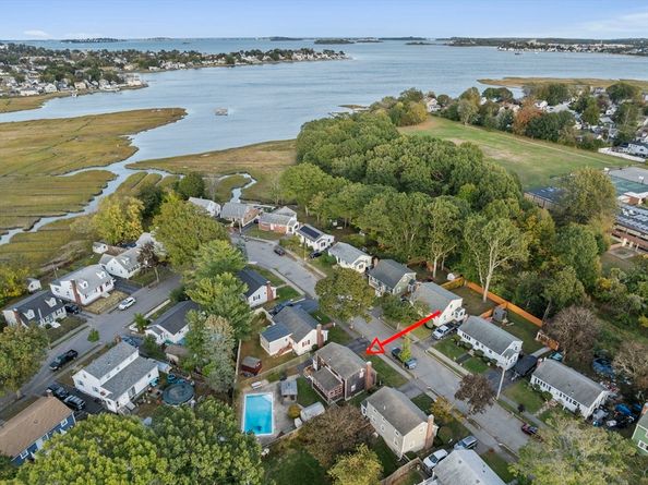 34 Bowes Ave, Quincy MA 02169