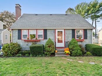 34 Bowes Ave