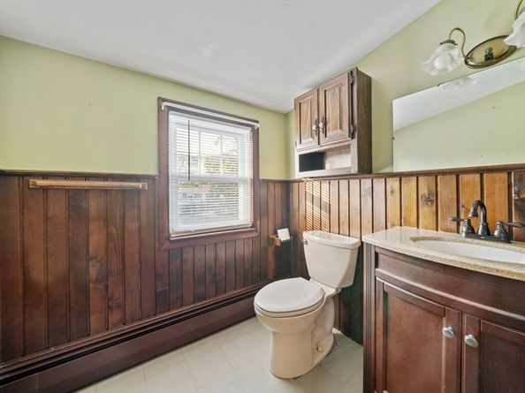 34 Bowes Ave, Quincy MA 02169