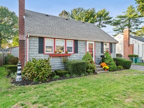 34 Bowes Ave, Quincy MA 02169