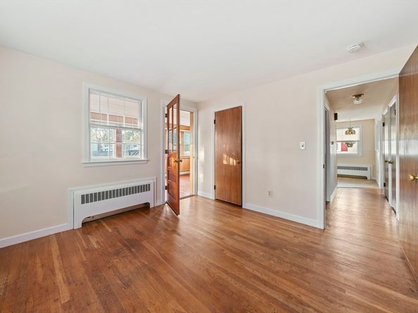 34 Bowes Ave, Quincy MA 02169