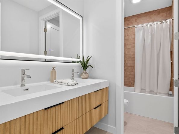 10 Crescent St. 2, Newton MA 02465