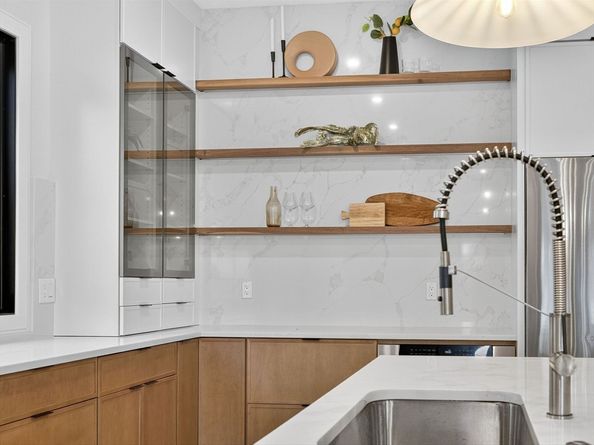 10 Crescent St. 2, Newton MA 02465
