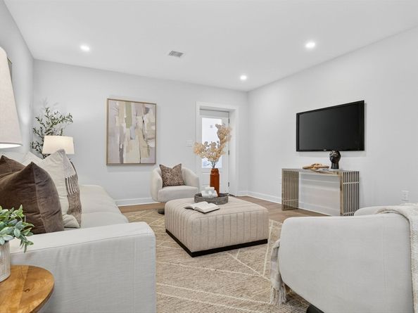 10 Crescent St. 2, Newton MA 02465