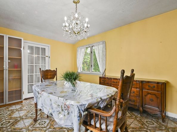 23 Highland Rd, Somerville MA 02144