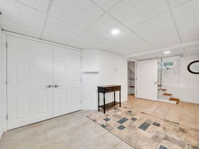 15 Sixth St, Leominster MA 01453