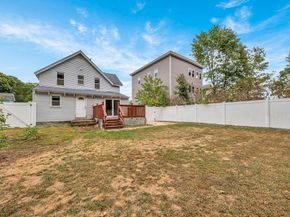 15 Sixth St, Leominster MA 01453