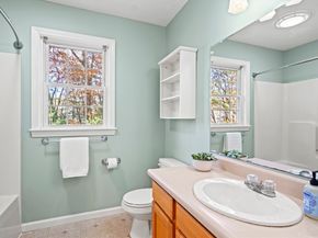 29 Shore Drive, Upton MA 01568