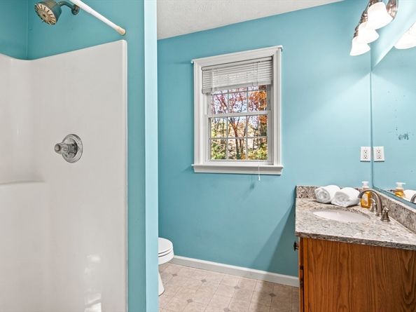 29 Shore Drive, Upton MA 01568