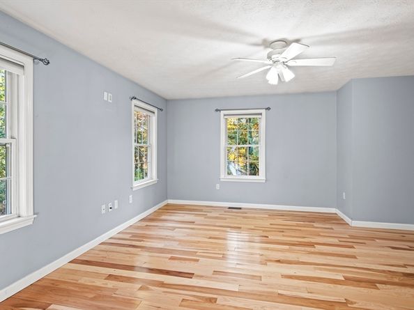 29 Shore Drive, Upton MA 01568