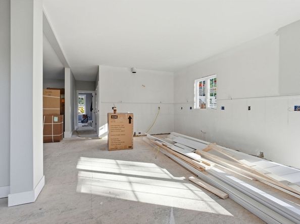 15 Forest St, Wilmington MA 01887