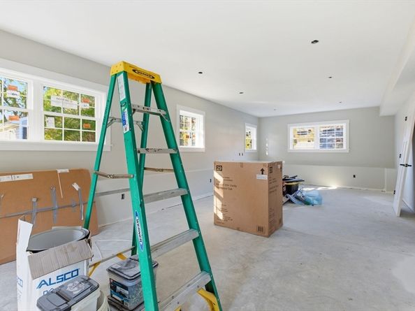 15 Forest St, Wilmington MA 01887