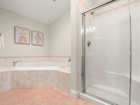 38 Tanglewood Road 38, Newton MA 02459