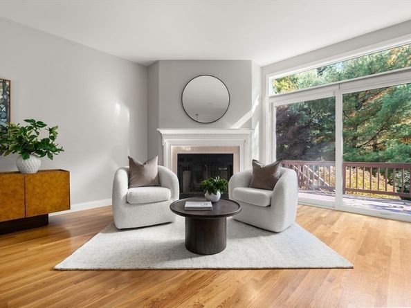 38 Tanglewood Road 38, Newton MA 02459