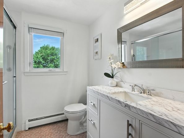 106 Home Park Rd, Braintree MA 02184