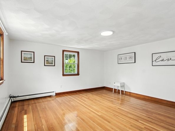 106 Home Park Rd, Braintree MA 02184