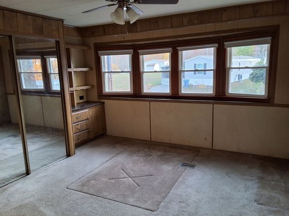 12 Presidential Cir, Warren MA 01083