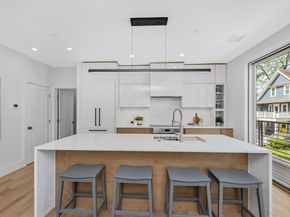 24 Auburn U2, Brookline MA 02446