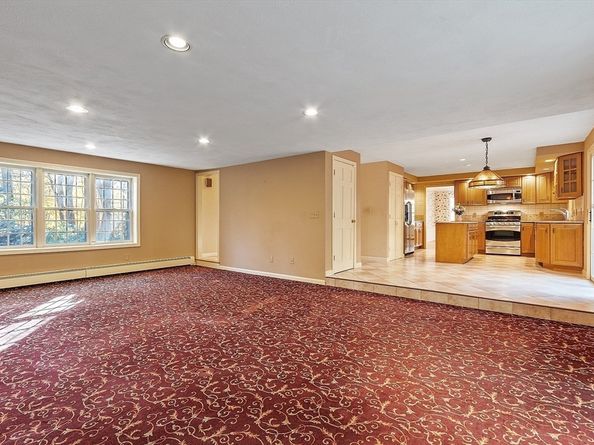 551 Sudbury St, Marlborough MA 01752