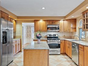 551 Sudbury St, Marlborough MA 01752