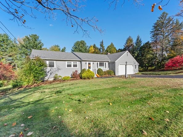 7 Heywood Rd, Westford MA 01886
