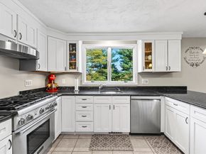 7 Heywood Road, Westford MA 01886