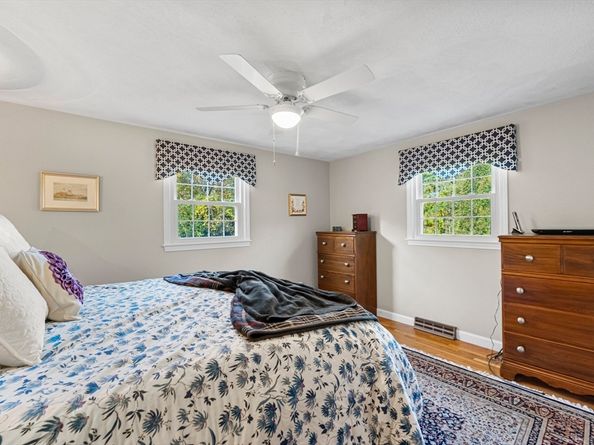 7 Heywood Road, Westford MA 01886