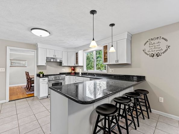 7 Heywood Road, Westford MA 01886