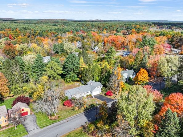 7 Heywood Road, Westford MA 01886