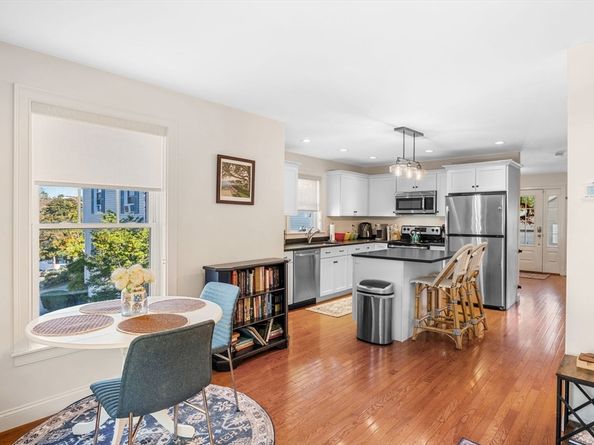 2-4 Gracie Ln 4, Swampscott MA 01907
