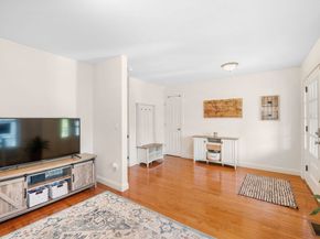 2-4 Gracie Ln 4, Swampscott MA 01907