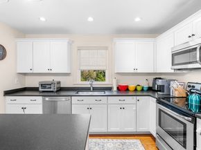 2-4 Gracie Ln 4, Swampscott MA 01907