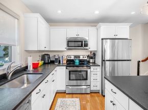 2-4 Gracie Ln 4, Swampscott MA 01907
