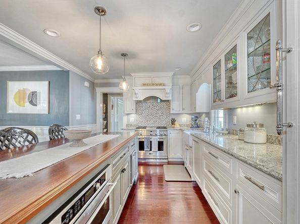 65 Lincoln Street, Melrose MA 02176