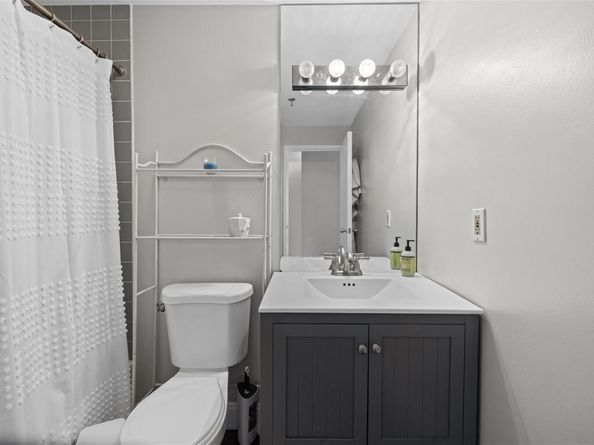 133 Commander Shea Blvd 609, Quincy MA 02171