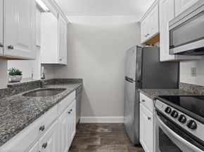 133 Commander Shea Blvd 609, Quincy MA 02171