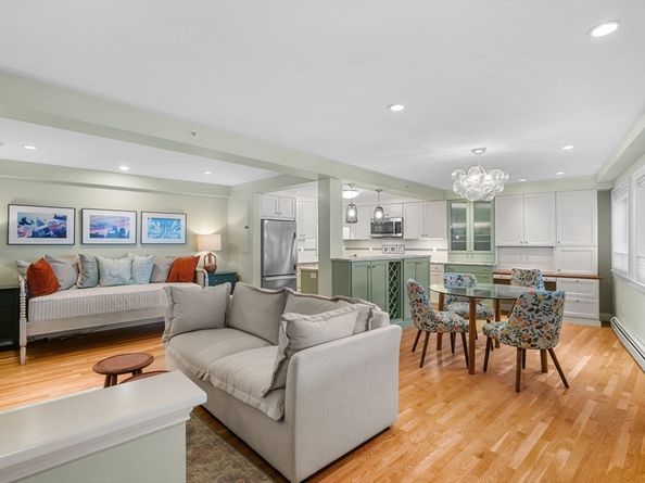 24 Lee Street B10, Marblehead MA 01945