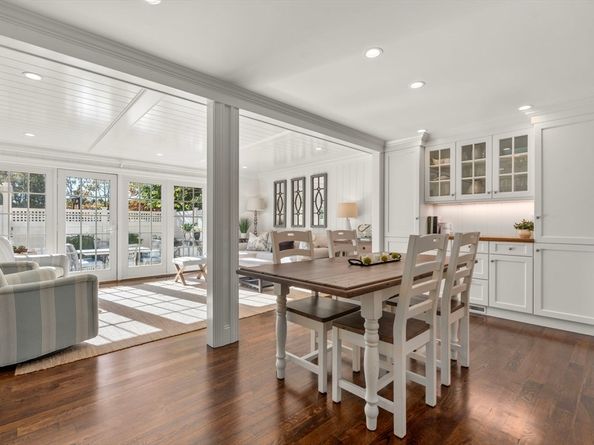 11 Oak Street 62, Wellesley MA 02482