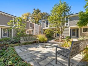 11 Oak Street 62, Wellesley MA 02482