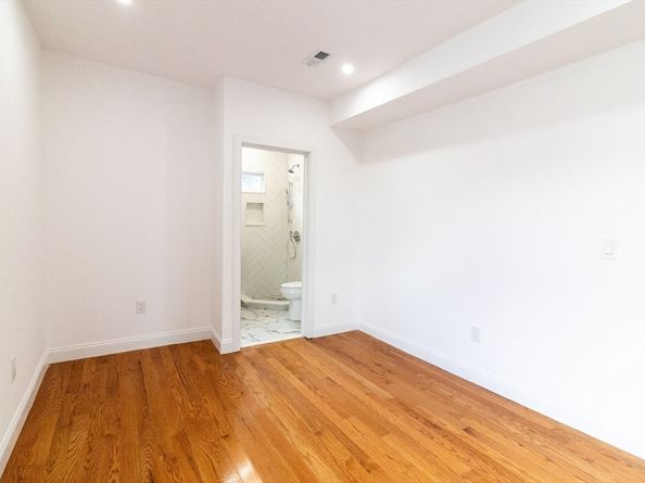 823 Broadway, Everett MA 02149