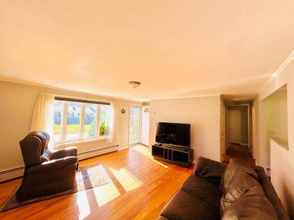 23 Gail Dr, Holden MA 01520