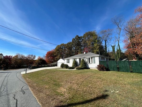 23 Gail Dr, Holden MA 01520