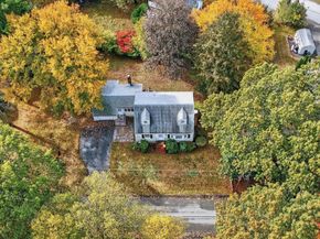 37 Pine St, Bedford MA 01730