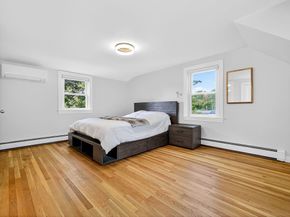 37 Pine St, Bedford MA 01730