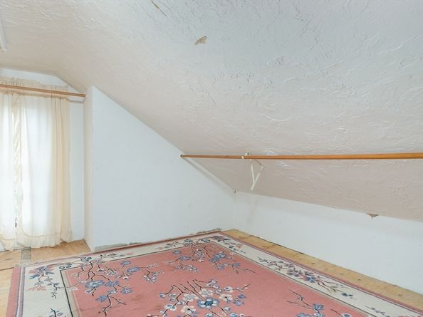 8 Elm St, North Brookfield MA 01535